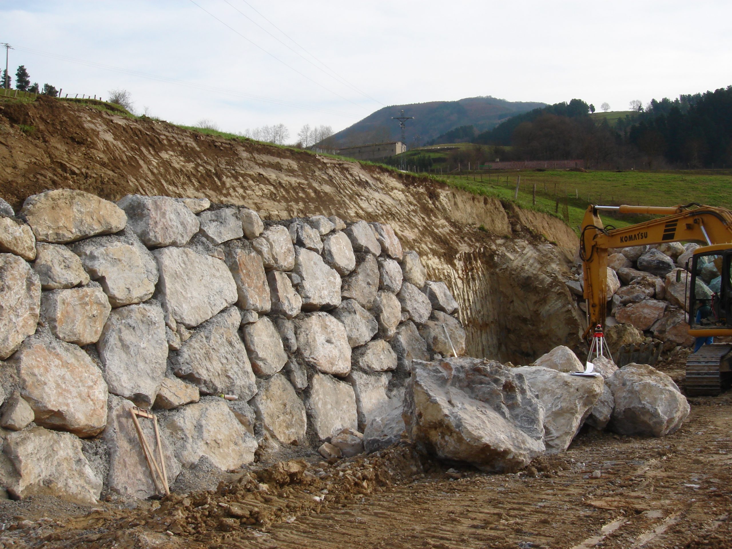 Retaining wall