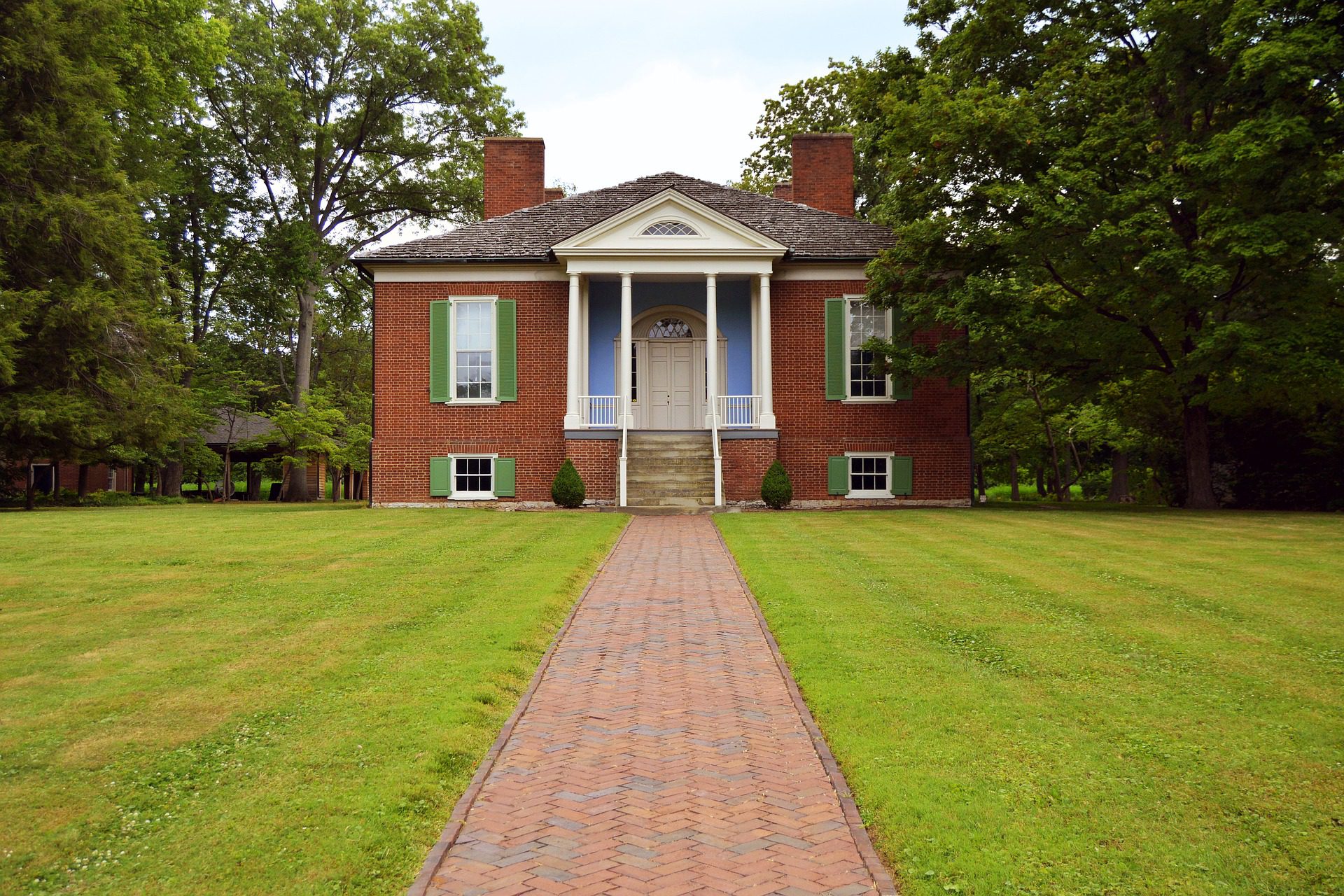 Why Walkways are the First Step to a Beautiful Home